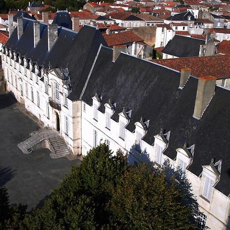 Abbaye Royale Otel Saint-Jean-dʼAngély Dış mekan fotoğraf