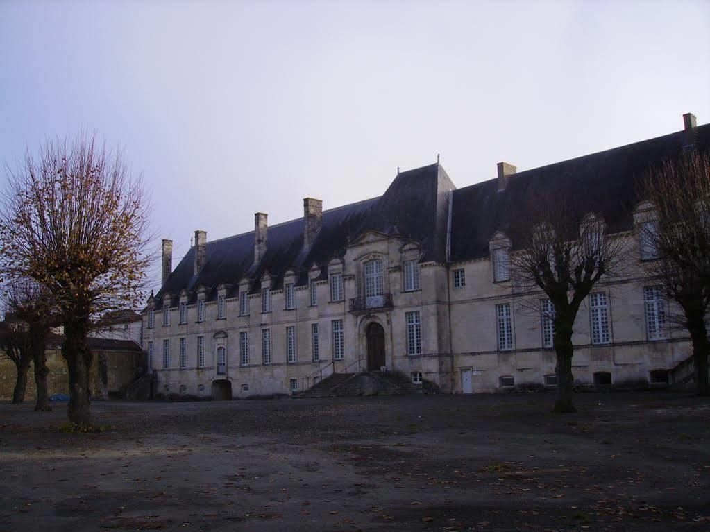 Abbaye Royale Otel Saint-Jean-dʼAngély Dış mekan fotoğraf