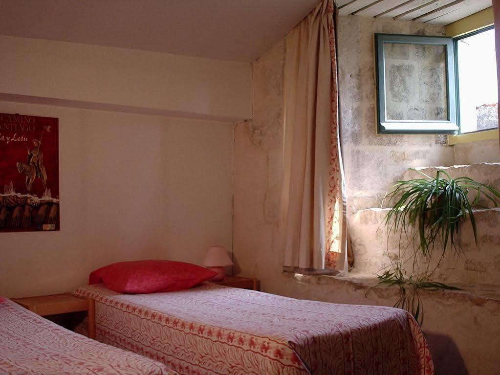Abbaye Royale Otel Saint-Jean-dʼAngély Dış mekan fotoğraf